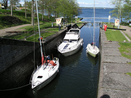 Vatten, båtar, Göta kanal, slussar